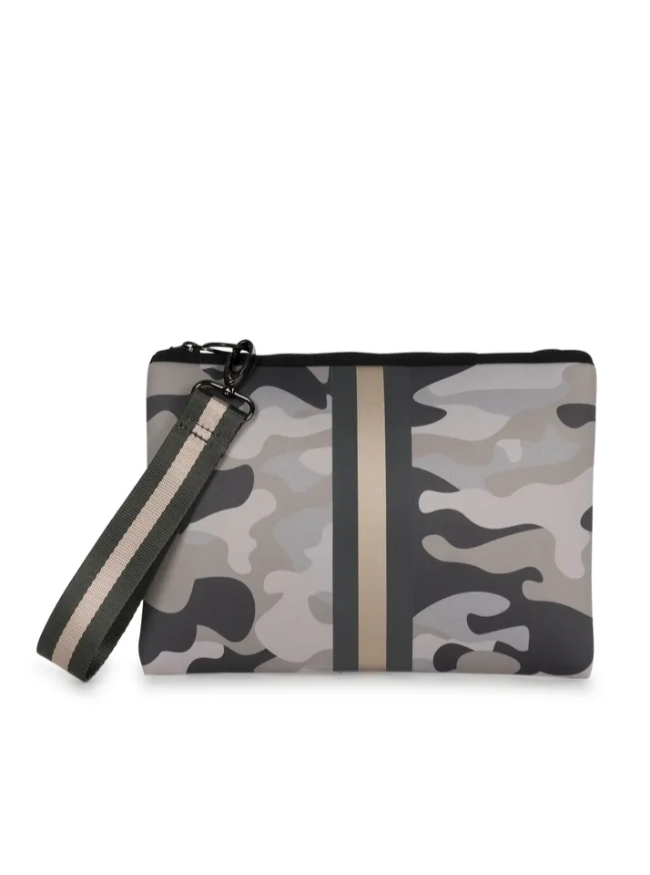 Beth Clutch [Safari]