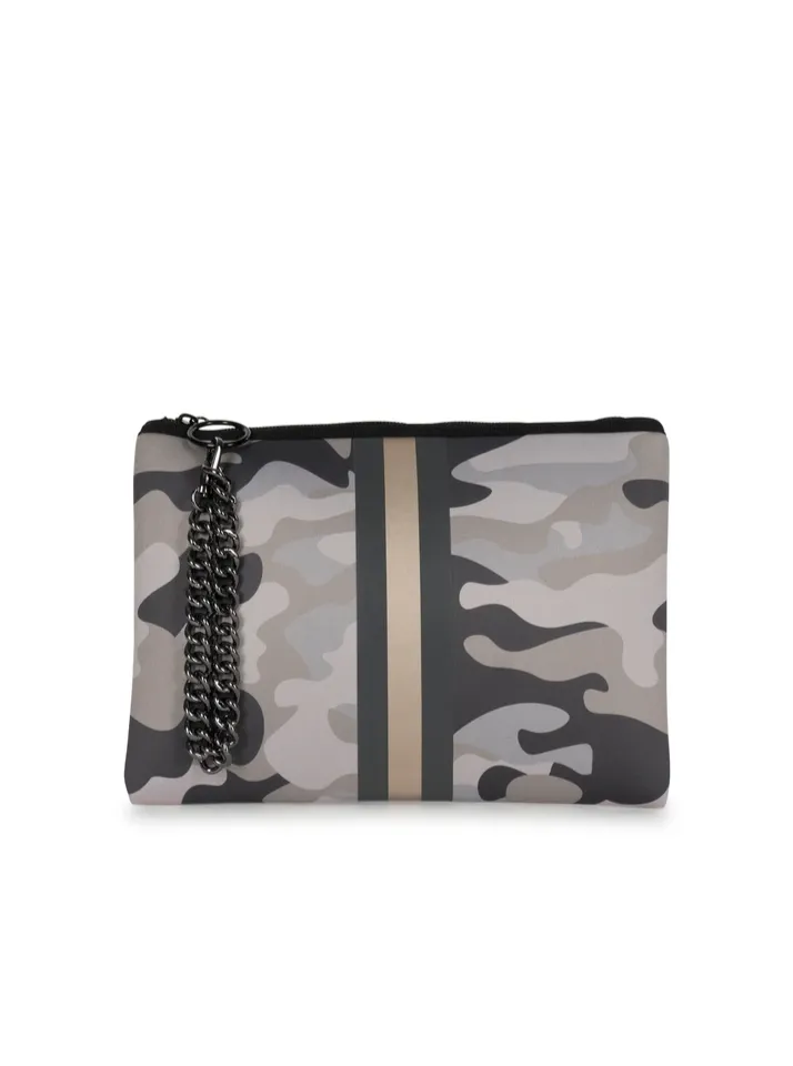 Beth Clutch [Safari]
