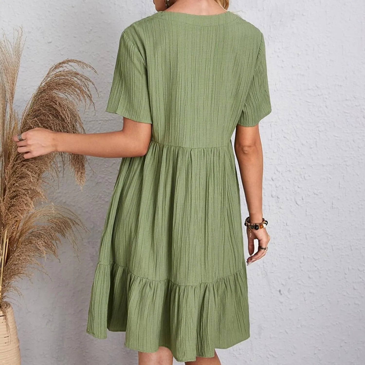 Summer Dresses for Women 2025 Trendy Short Sleeve Pleated Midi Dress Casual Flowy V Neck Elegant Beach Sundresses